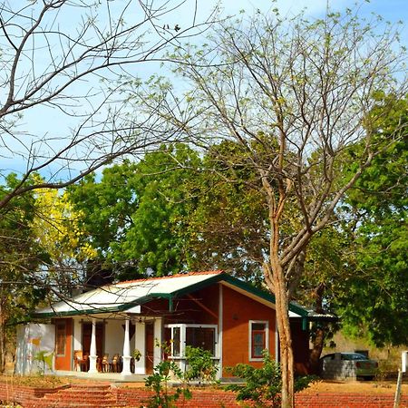 Pelican View Cottages Kataragama Exterior foto