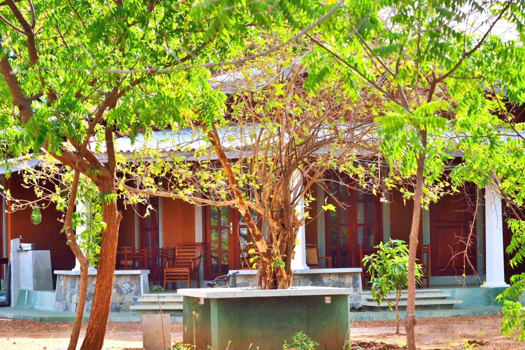 Pelican View Cottages Kataragama Exterior foto